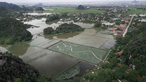 Stunning-aerial-of-Nin-Bihn,-Hang-Mua,-Vietnam