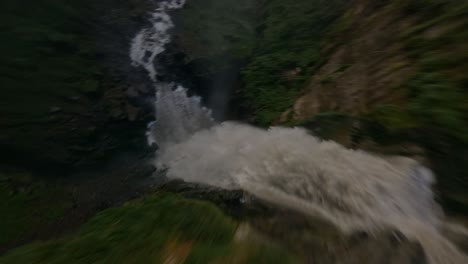 Fpv-Del-Salto-Del-Tequendama-Y-Sus-Alrededores-En-Bogota,-Colombia---Drone