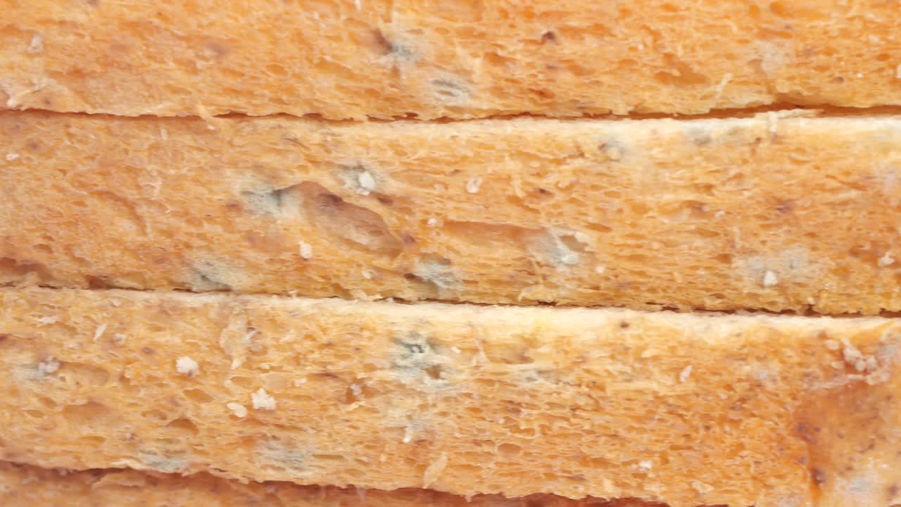 ⁇ 이  ⁇ 손된 제품이 있는 갈색  ⁇ ,