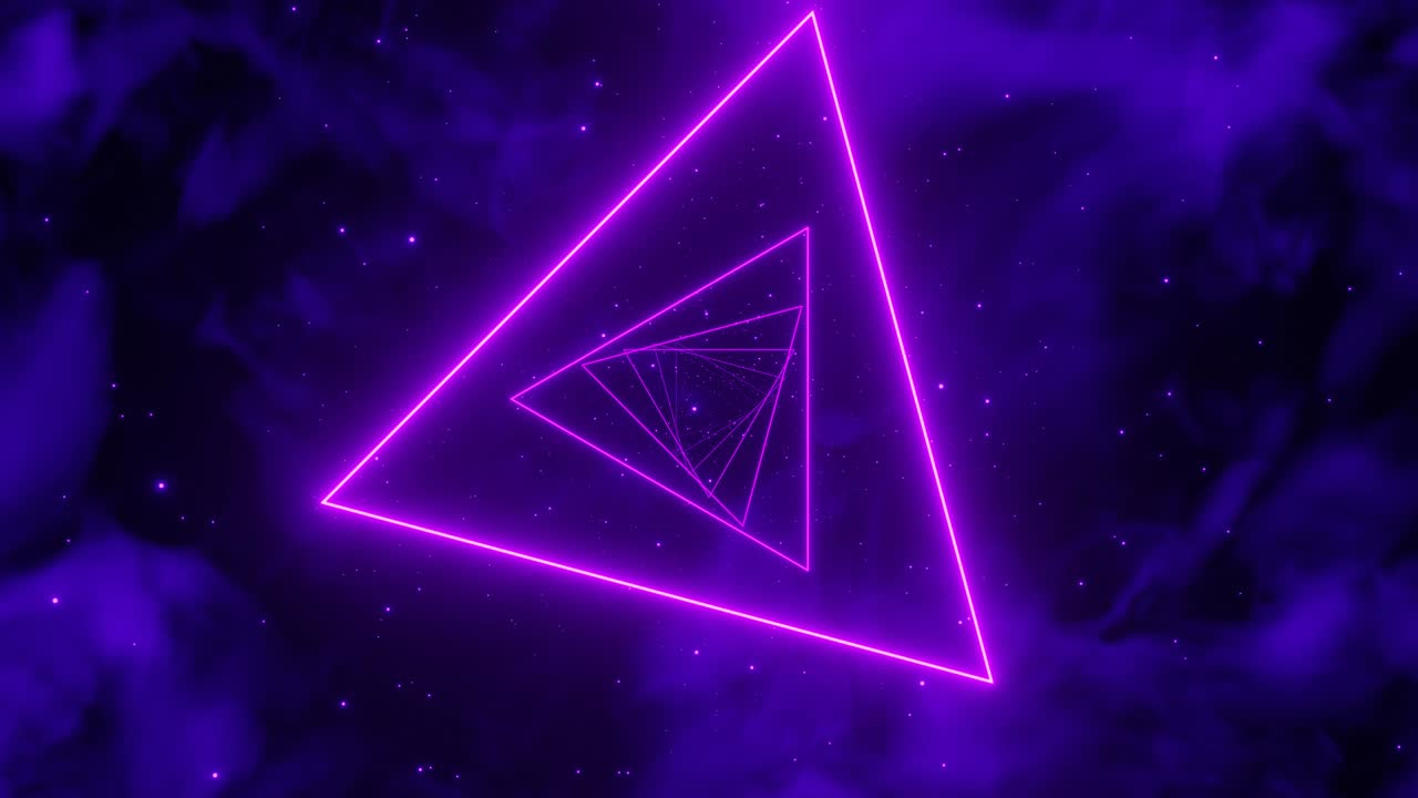 бесконечная муха в абстрактном треугольнике неоновый туннель свечения с туманностью на заднем плане