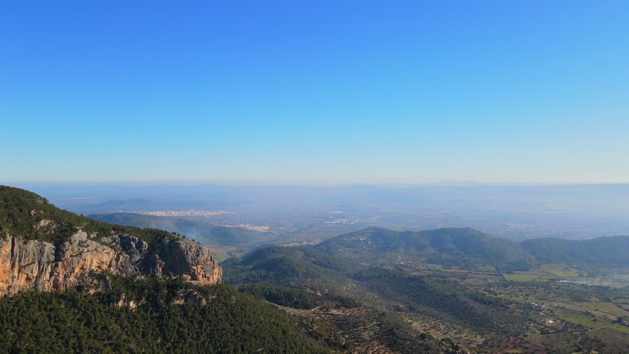 Breathtaking panoramic views showcase the beauty of Mallorca's Tramontana Mountains and Cap Formentor. From rocky cliffs to lush landscapes, witness nature's wonders in Majorca.