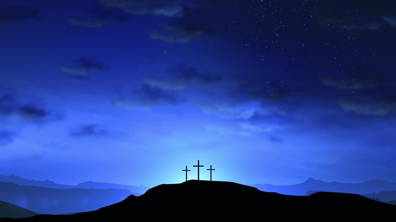 푸른 별빛 하늘에 움직이는 구름과 함께 언덕에 세 개의 십자가