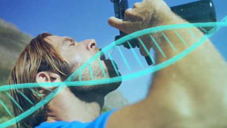 animación de la cadena de adn sobre hombres caucásicos bebiendo agua