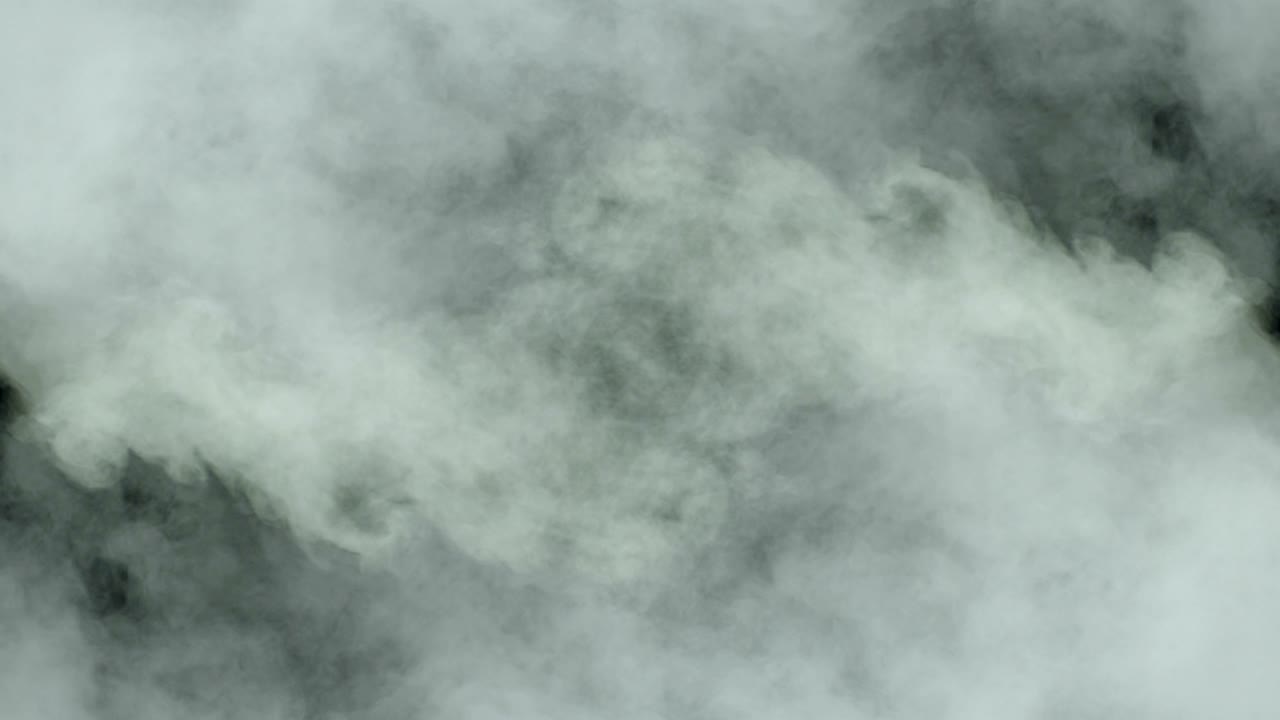 nubes de niebla y humo