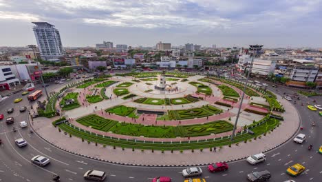 4k time-lapse : wongwianyai monument is landmark in bangkok, thailand.