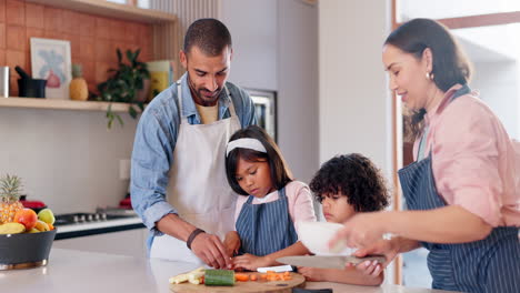 Kochen,-Essen-Und-Eltern-Mit-Kindern