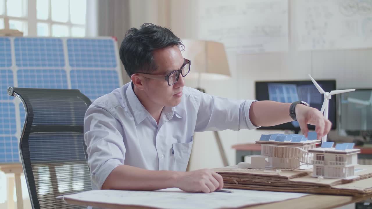 지속 가능한 건축 모델을 연구하는 건축가