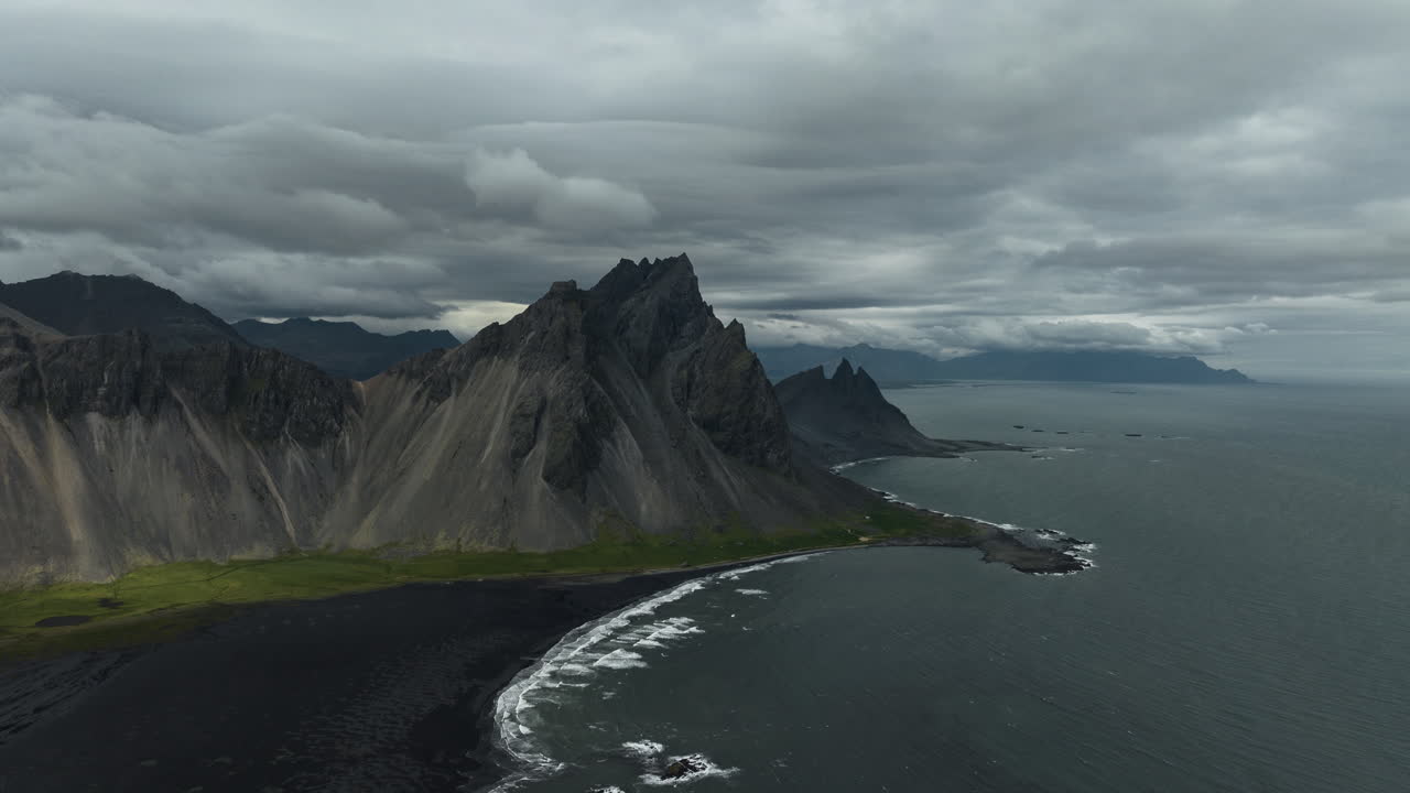 Icelandic Black Sand Beach and Dramatic Mountains