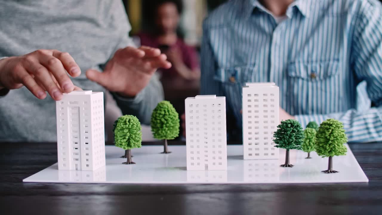 젊은 성인 건축가가 새로운 솔루션을 제시했습니다.