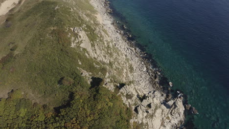 Bird-eye-view-of-a-breathtaking-epic-rocky-coast-line,-Far-east,-Russia