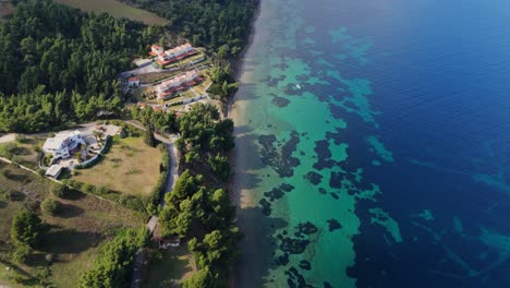 Aerial-view-of-the-amazing-Paliouri-Bay-in-Chalkidiki,-Greece