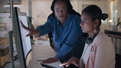 Enseñanza,-Mujeres-O-Gerentes-En-Capacitación-De-Call-Center.