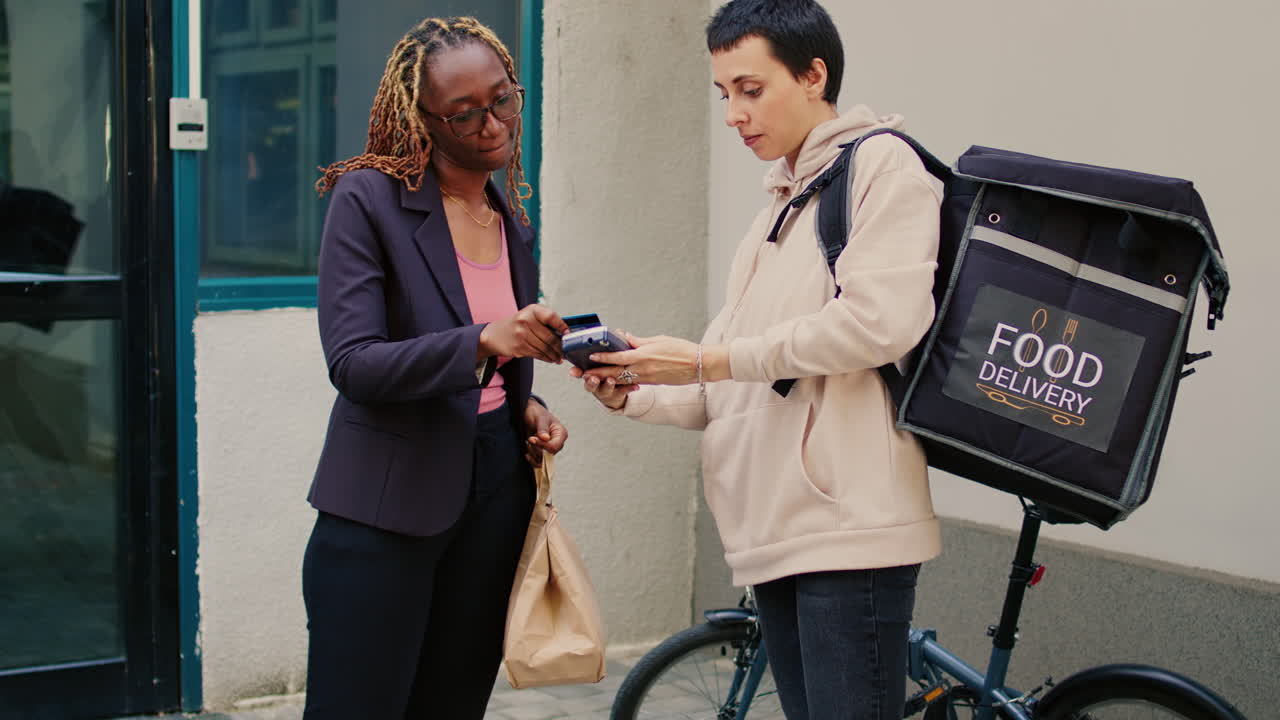 entrega de alimentos en bicicleta