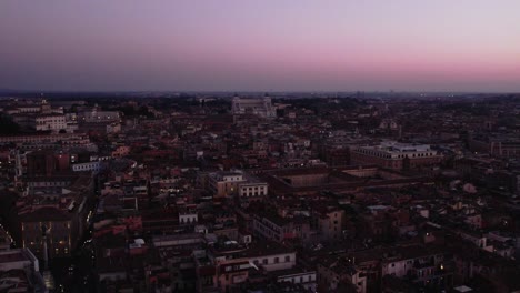 Toma-Orbital-Del-Monumento-A-Víctor-Emanuele-II-En-Roma,-Italia.