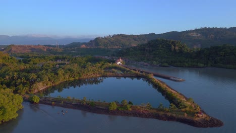 Islas-Serenas-Aguas-Tranquilas-Amanecer-Luz-De-La-Mañana