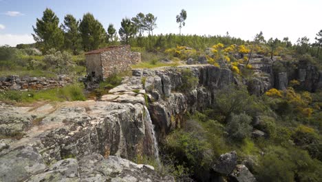 Waterfall-Cascata-in-Vila-de-Rei,-Portugal