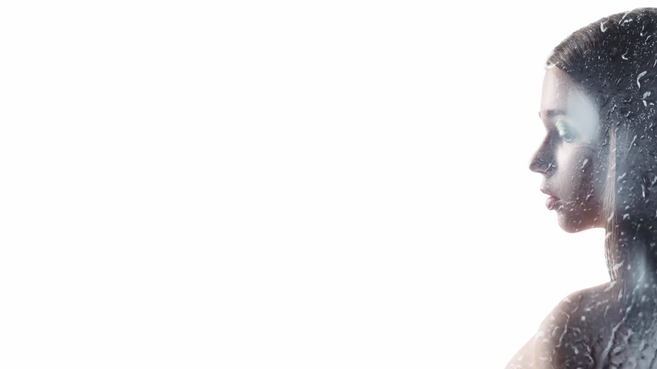 retrato creativo lluvia belleza gotas de agua mujer