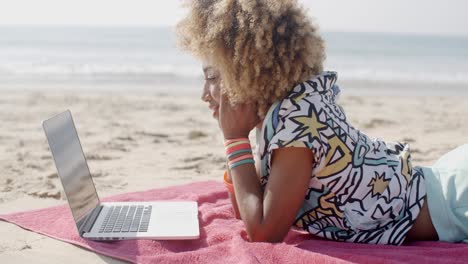 Girl-Working-On-The-Sand-Beach