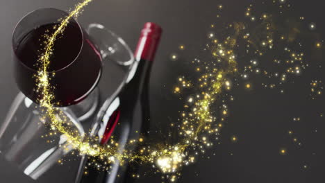 Composite-Von-Shooting-Star-über-Glas-Und-Flasche-Rotwein-Auf-Schwarzem-Hintergrund