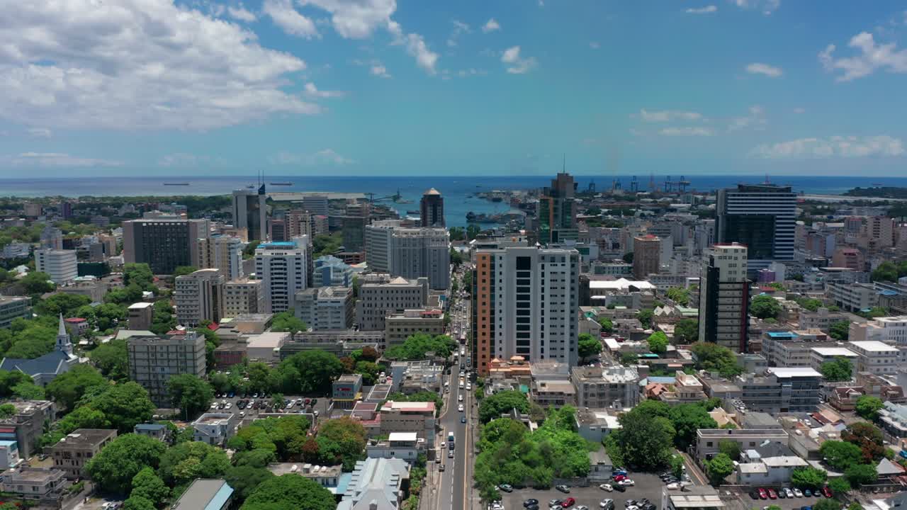 아름답고 은 날에 포트 루이 (port louis) 에서 볼 수 있는 공중 전망: 모리셔스 섬의 수도, 인도양에 있는 높은 건물, 오프쇼어 은행 시스템