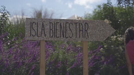 Wooden-cartel-sign-hand-written