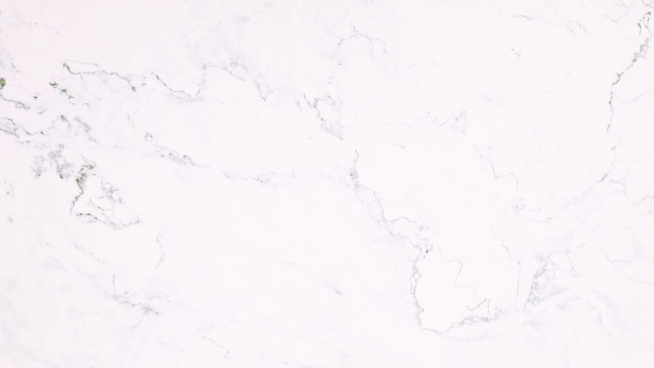 머리카락 건조기는 대리석 테마로 움직입니다. 움직임을 멈추십시오.