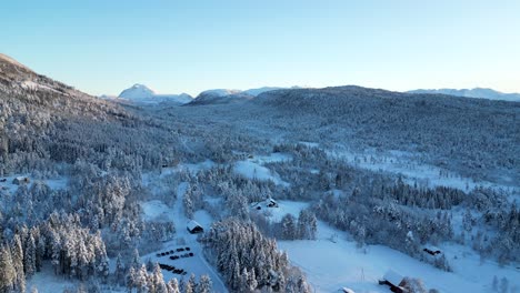 Descent-down-towards-the-start-of-a-ski-slope-located-outside-Ålesund,-Norway