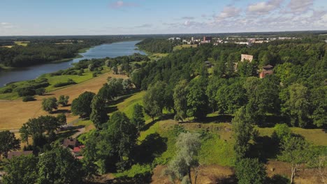 Vilande-Es-Un-Pequeño-Pueblo-En-Estonia