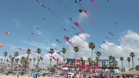 Festival-De-Cometas-En-Huntington-Beach,-California.-3-9-19