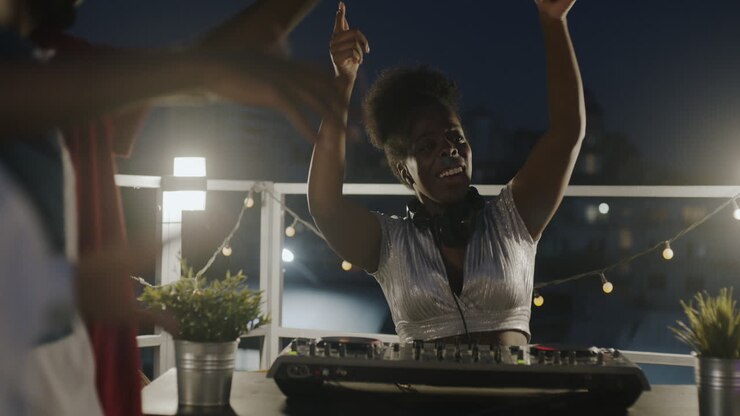 Rooftop Party with DJ