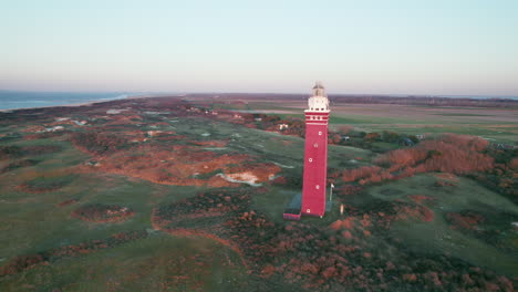 El-Faro-De-Westhoofd-Cerca-De-Ouddorp,-Los-Países-Bajos