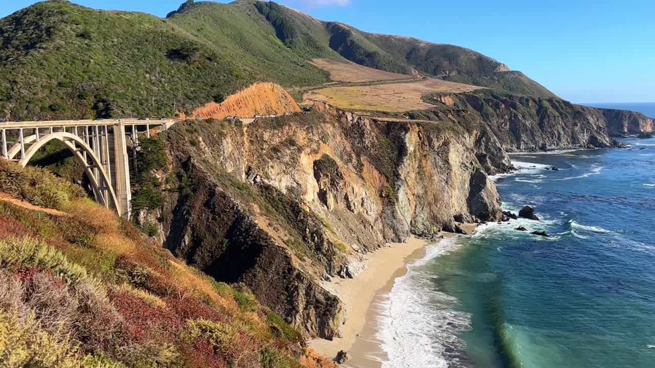 View of the Bixby Creek Bridge and the coast of Big Sur, California.