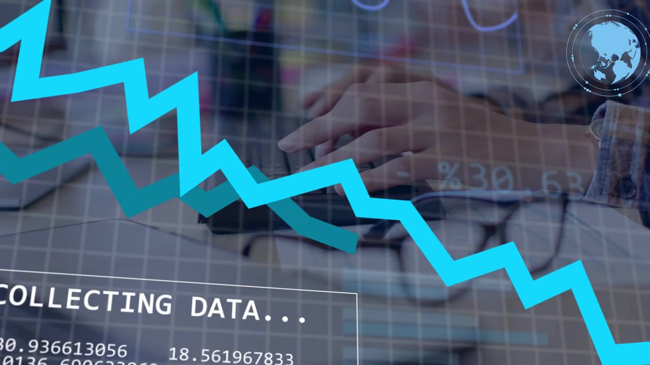 Kvinnlig analytiker skriver, en HUD märkt "INSAMLAR DATA" visas och en blå linje sveper över tangentbordet.