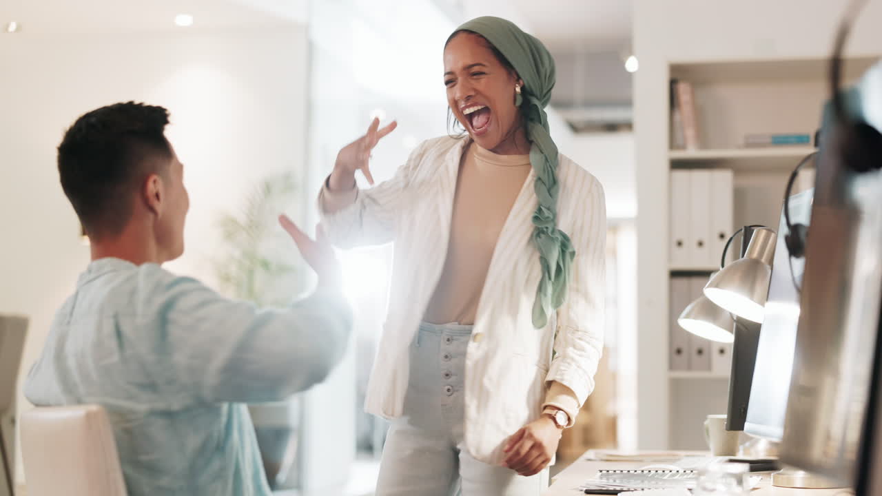 성공, 주먹구름, 사업가들 다섯