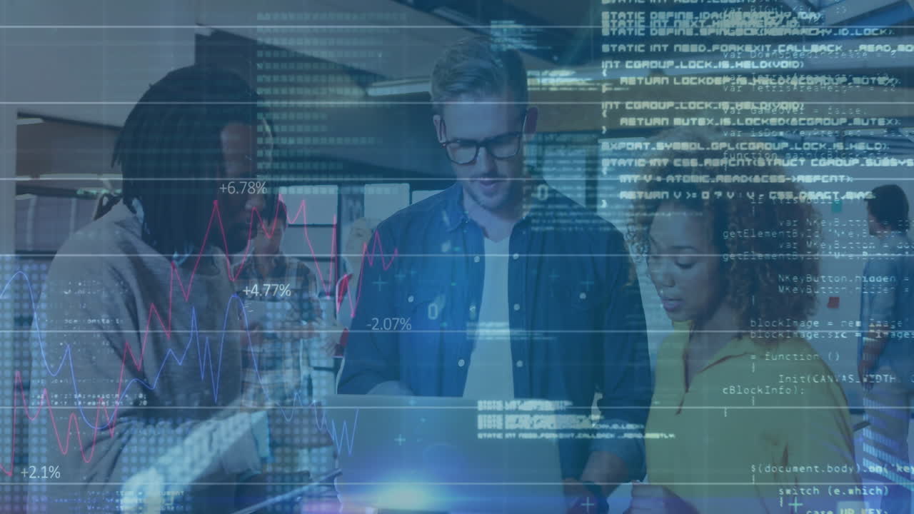 animación del procesamiento de datos financieros sobre diversas personas de negocios en la oficina