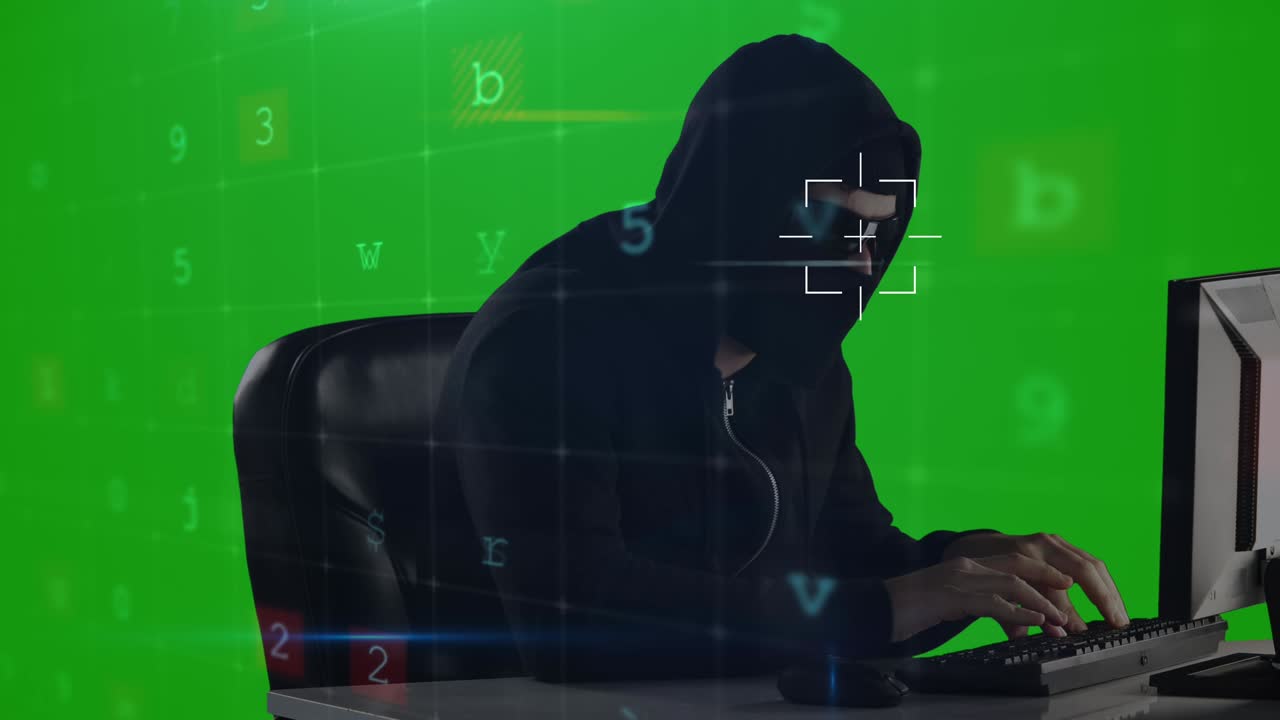 procesamiento de datos de seguridad cibernética sobre un hacker masculino usando una computadora contra una pantalla verde