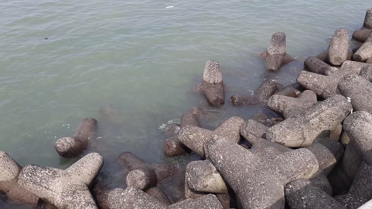 marine drive: un lugar famoso en mumbai atraído por muchos turistas que visitan la india