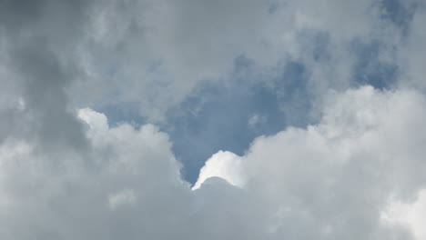 Moving-summer-clouds-time-lapse-against-blue-sky