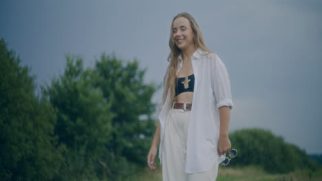 Positive-Woman-Smiling-Walking