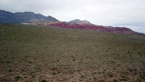 Luftabzug-Aus-Dem-Red-Rock-Canyon-In-Der-Nähe-Von-Las-Vegas,-Nevada