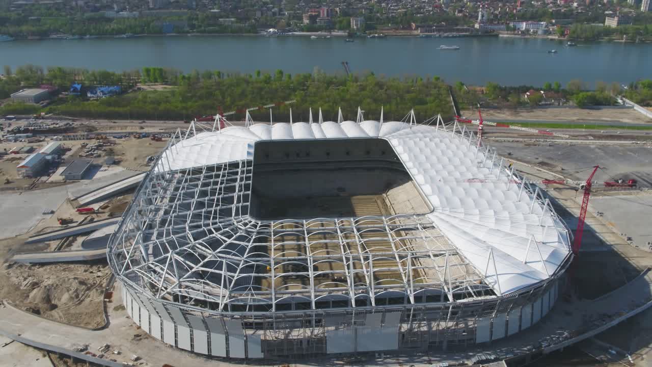 vista aérea de un nuevo estadio en construcción