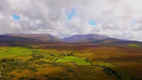 vista de hermosas montañas y paisajes 4k