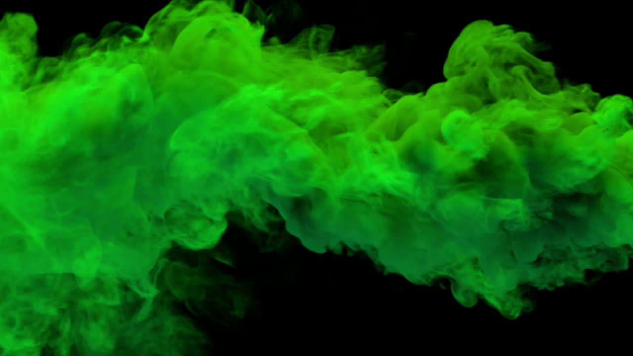 el humo de las antorchas de color.