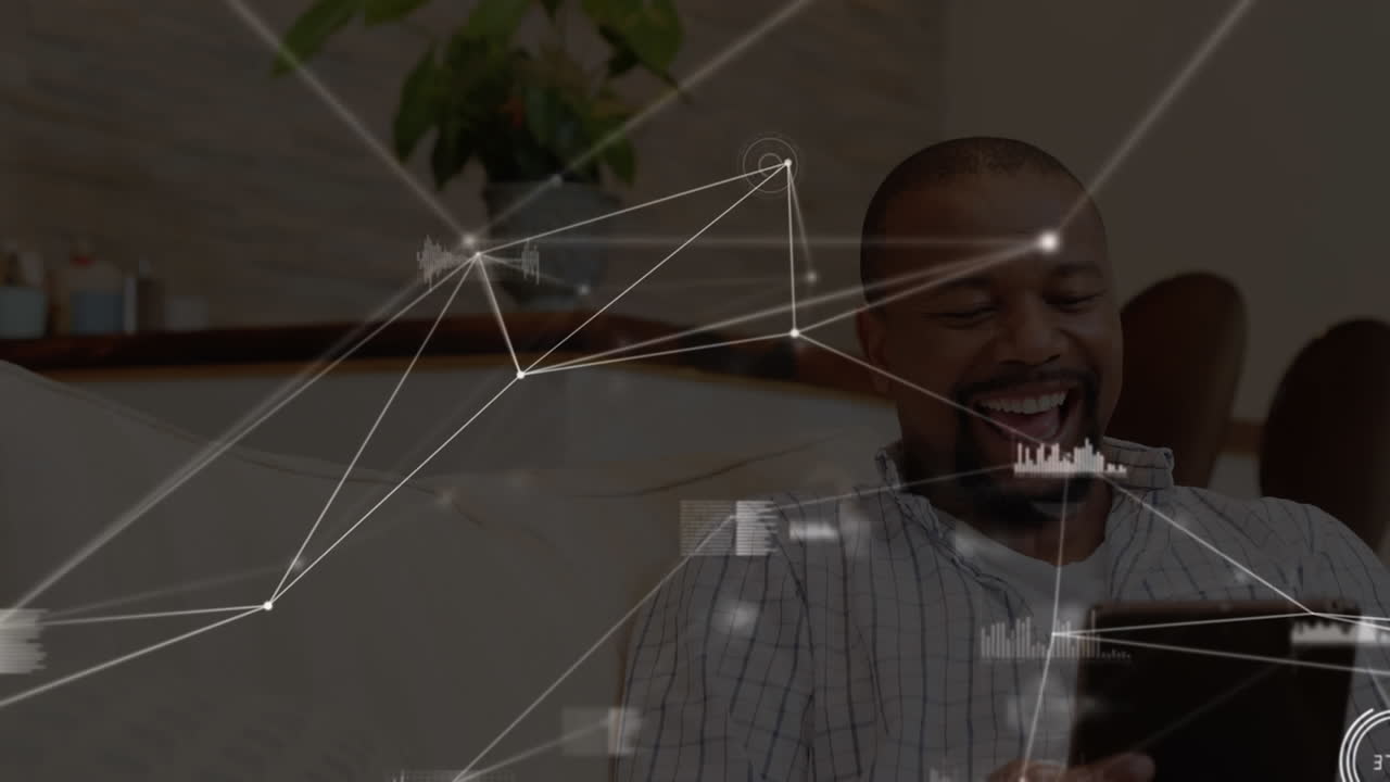 animación de redes de conexiones con iconos sobre el hombre usando teléfono inteligente