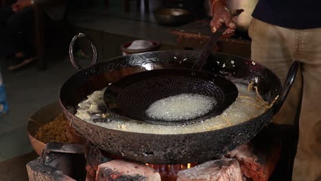 Murukku-Indisches-Streetfood-Im-Bundesstaat-Rajasthan-Im-Westen-Indiens.