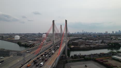 Traffic-in-Brooklyn,-NY.-Brooklyn-Queens-Expressway.-4K-drone