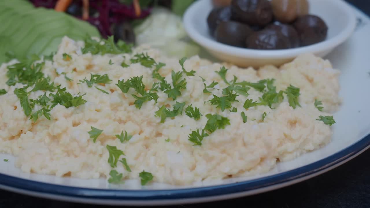 Scrambled Eggs with Avocado and Salad