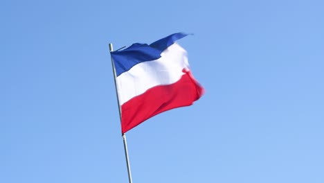 Dutch-flag-waving-upside-down-as-a-sign-of-Dutch-farmers-protesting