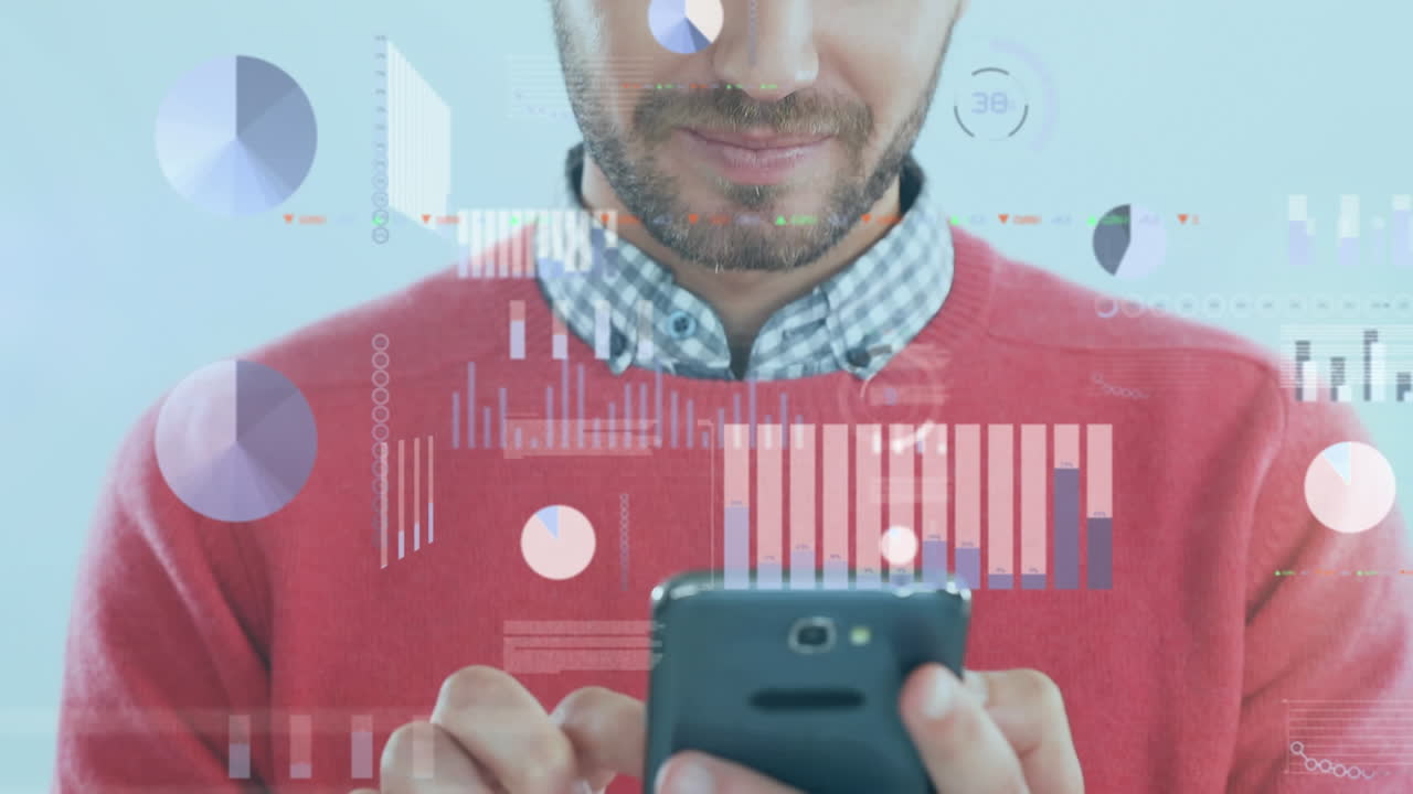 animación del procesamiento de datos financieros sobre un empresario caucásico que usa un teléfono inteligente