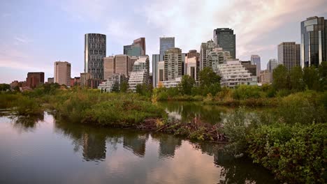 Skyline-of-Calgary-Alberta-early-in-the-morning-in-fall